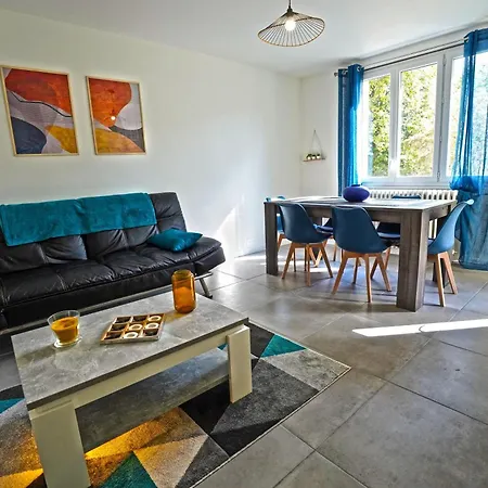 Cosy Et Urbain En Plein Centre Ville Craponne Exterior photo